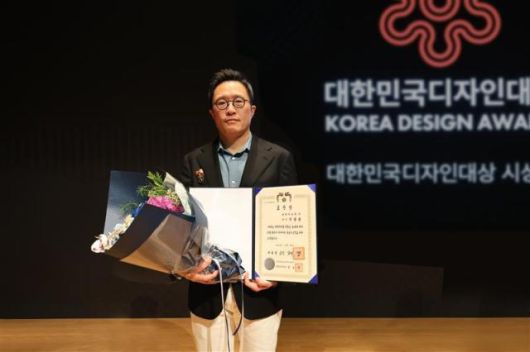 제27회 대한민국디자인대상에서 대통령 표창을 수상한 지성원 현대자동차 브랜드마케팅본부장 전무. [사진=현대자동차]