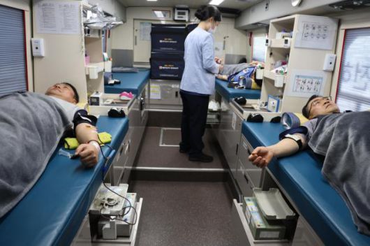 '사랑의 헌혈'. [사진=동해해경청]