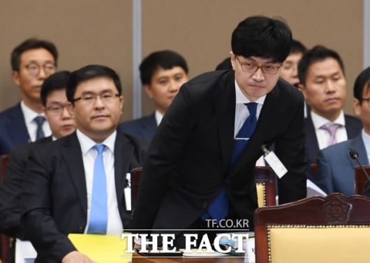 26일 '검언유착 의혹' 사건 첫 재판에서 검찰은 한동훈 검사장을 '한모 씨'로 칭했다. 사진은 지난달 10월 대검찰청 국정감사에 출석한 한 검사장의 모습. /배정한 기자