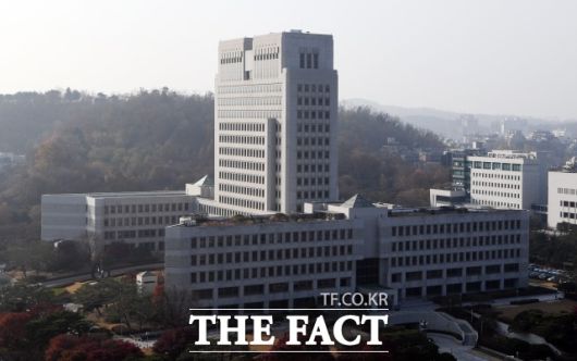 이날 대법원 제3부(주심 노태악 대법관)은 징역 20년 등을 선고한 파기환송심 재판부 판결을 확정했다. /이새롬 기자