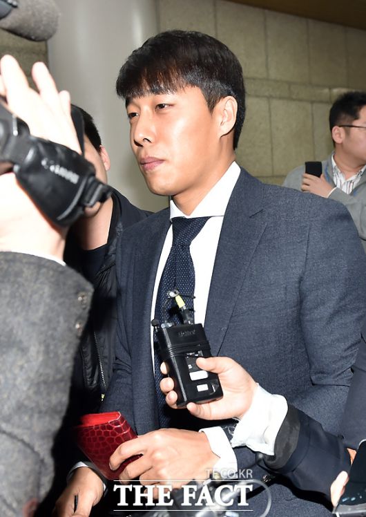 김동성은 과거 가정폭력, 외도 등 여러 의혹을 풀지 못한 상태다. /더팩트 DB