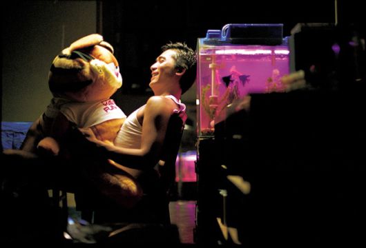 영화 '중경삼림'은 사랑과 이별에 대해 공감을 불러일으키는 수많은 명대사를 남겼다. "그녀가 떠난 후 이 방의 모든 것들이 슬퍼한다." /영화 스틸컷