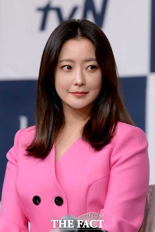 김희선 차기작 '블랙의 신부'가 넷플릭스 오리지널로 제작된다. /더팩트 DB