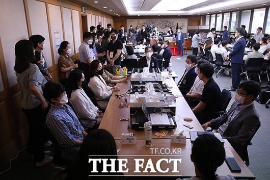 4.15총선 서울 영등포을에서 박용찬 미래통합당 (현 국민의힘) 후보는 4만 1537표(44.35%)를 얻어 4만 7075표(50.26%)를 얻은 김민석 더불어민주당 후보에게 5538표 차로 패한 바 있다.