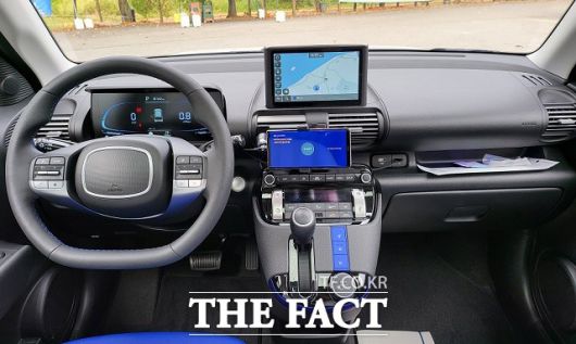 캐스퍼의 판매 가격은 트림별로 '스마트'가 1385만 원, 중간 등급인 '모던' 1590만 원, '인스퍼레이션' 1870만 원이다.