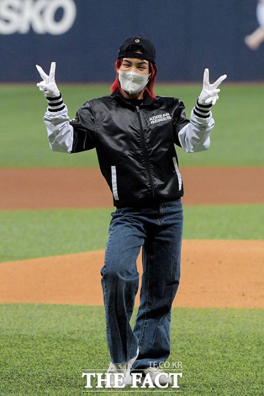 멋진 야구 댄스 퍼포먼스를 선보인 아이키