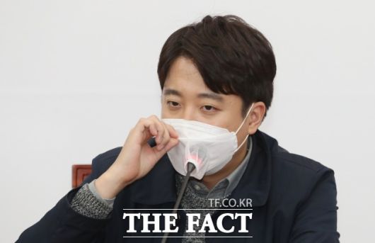 이태규 국민의당 선대위 총괄선대본부장이 23일 이준석(사진) 국민의힘 당대표와 이달 초 비공개로 만나 합당 제안을 받았다고 폭로했다. /이선화 기자