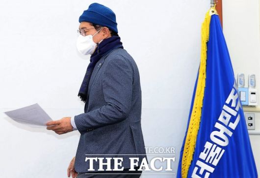 송 전 대표의 서울시장 출마를 두고 당내에서는 친이재명계 의원들을 중심으로 한 찬성론, 그리고 반대를 표하는 의원들이 공존하는 상황이다. /남윤호 기자