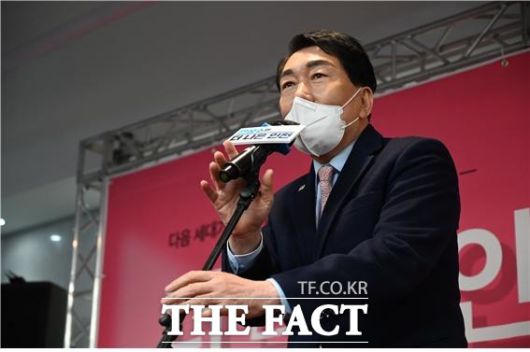 인천시장 선거에 출마한 안상수 예비후보 사진/더팩트DB