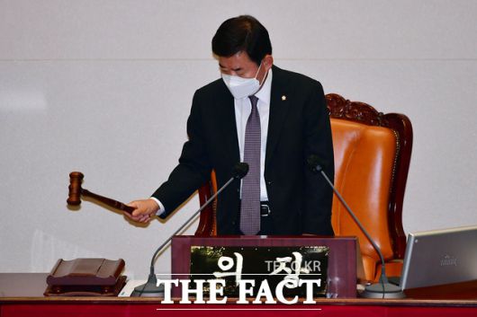 김 의장은 28일 기자간담회에서 '민생'과 여야 간 '협의'를 강조했다. 그러면서 "대화와 타협을 국회 운영의 동력으로 삼아야 한다"고 말했다. /국회사진취재단