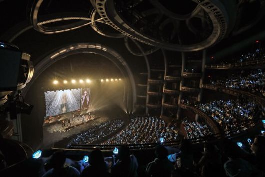 시종일관 환한 미소를 지으며 노래와 토크로 한국에서 온 영웅시대 그리고 LA 한인들과 소통한 임영웅은 웅장한 '인생찬가'로 앙코르 무대까지 선사, LA에서도 잊지 못할 추억을 쌓았다. /물고기뮤직