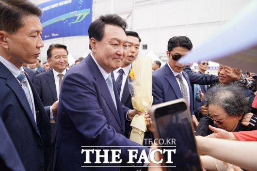 더팩트