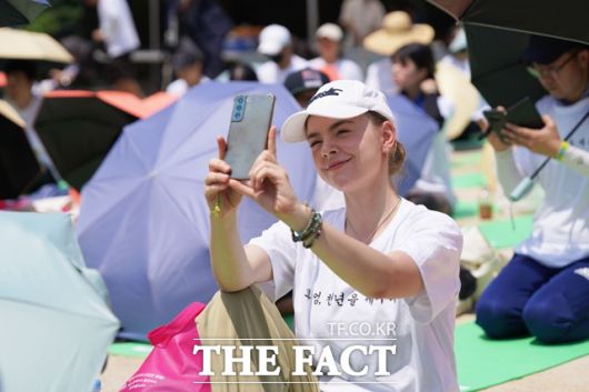 더팩트