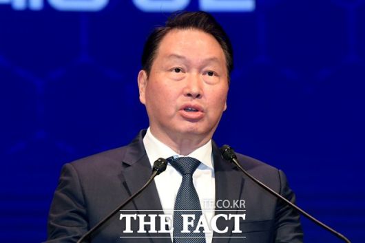 SK그룹은 최태원 회장의 뜻에 따라 '베트남 얼굴 기형 어린이 무료 수술' 사업을 지속 확대하고 있다. /더팩트 DB