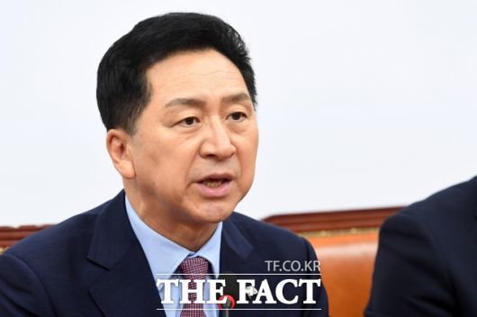 더팩트