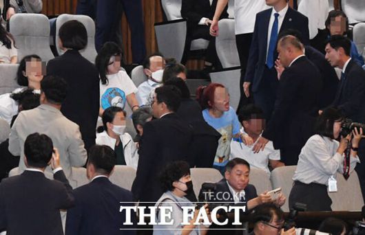 더팩트