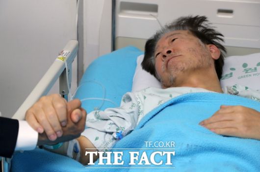 국민의힘 소속 율사 출신 의원들은 전날 한목소리로 이 대표의 구속영장이 발부될 것이라고 예상했다. 사진은 이 대표의 단식 당시 모습. /이새롬 기자