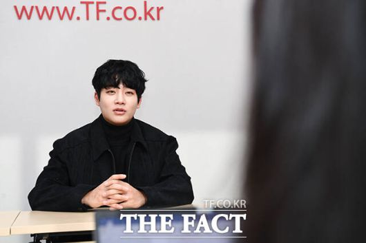 배우 강율은 "아직 '우아한 제국'을 한 단어로 정리해 답할 수 없다"며 "이사를 하고 짐 정리를 끝낸 뒤 섭섭함이 올 것 같다"고 설명했다. /장윤석 기자