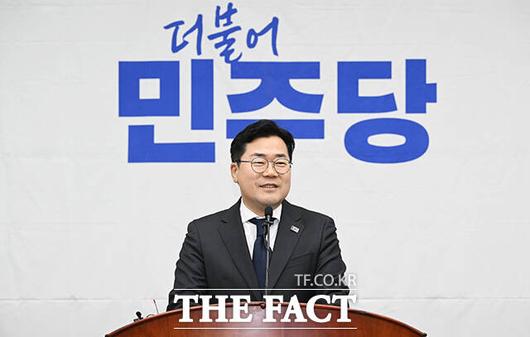 더팩트