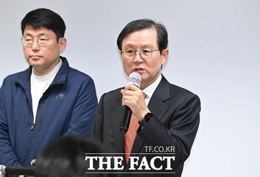더팩트