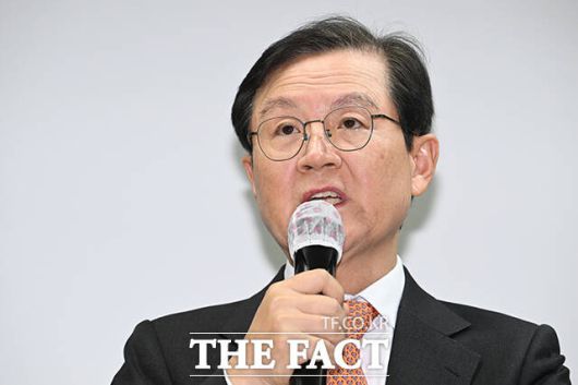 더팩트
