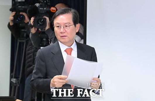 더팩트