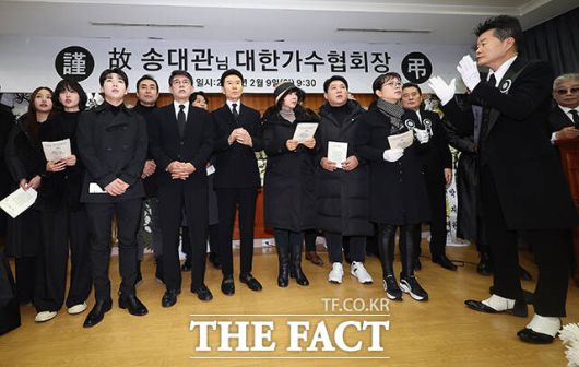 더팩트
