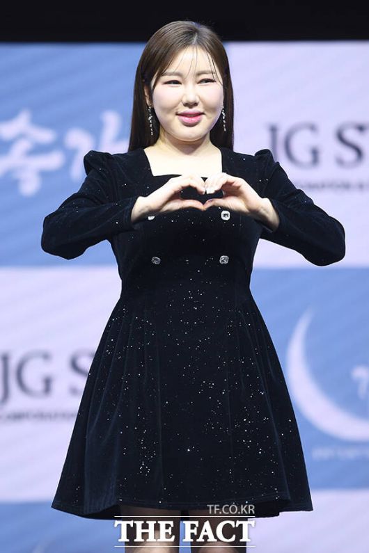 더팩트