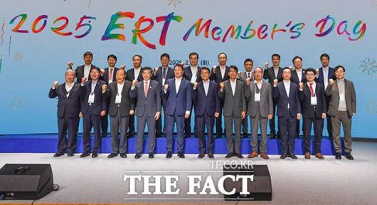 더팩트