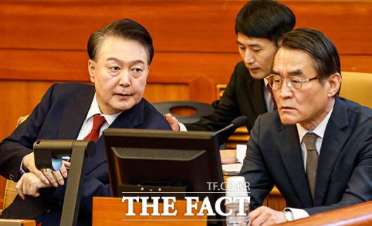 윤석열 대통령 탄핵심판 변론이 마무리 수순에 접어들자 향후 결과에 불복하기 위한 빌드업에 박차를 가하는 모양새다. /사진공동취재단