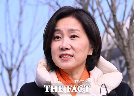 더팩트