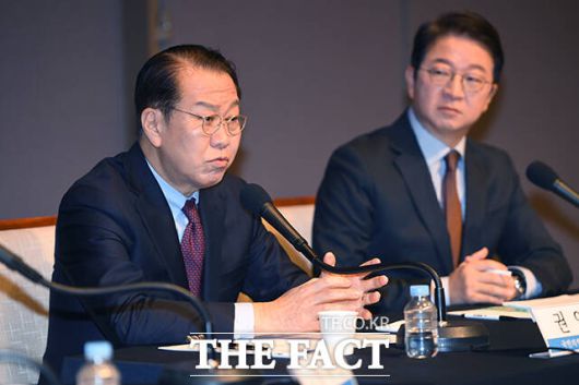 더팩트