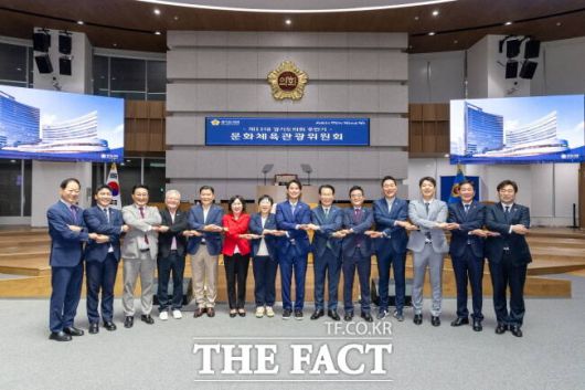 더팩트