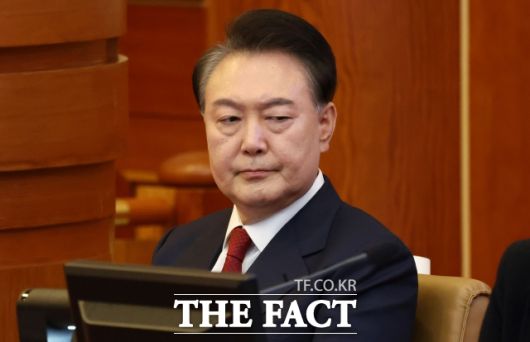 더팩트