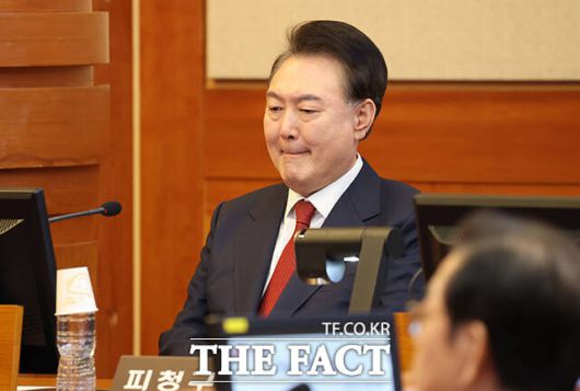 더팩트