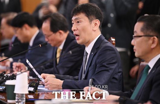더팩트