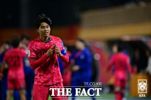 '캡틴' 김태원이 한국의 세 번째 골을 작렬시키며 세레머니를 펼치고 있다. 김태원은 승부차기에서도 1번 키커로 나서 골을 성공시키며 한국 승리를 이끌었다./선전=KFA