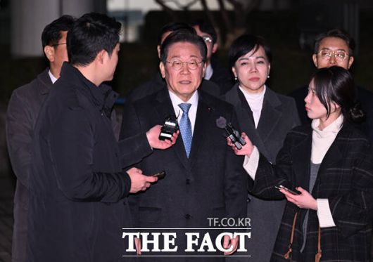 이 대표는 최근 들어 정치보복을 하지 않겠다는 입장을 꾸준히 밝히고 있다. 계엄 이전인 지난해 11월 이석연 전 법제처장을 만난 자리에서도 "통합에 가장 큰 위험 요소가 정치보복"이라며 "보복은 보복을 부른다"라고 밝히기도 했다. /이새롬 기자