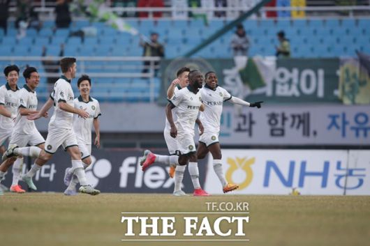 루이스의 득점포가 터지면서 살아나고 있는 김포FC./K리그