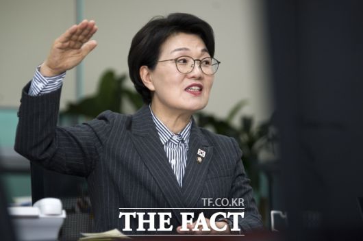 권 의원은 계엄 사태를 둘러싼 문제의식을 바탕으로 최근 '헌재 공백 방지법'(헌법재판소법 일부개정법률안)을 발의하기도 했다. /서예원 기자