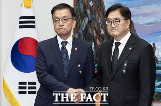 더팩트