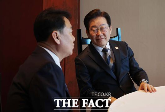 더팩트