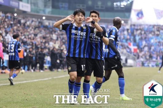 강등 1년 만에 승격을 노리는 인천은 주말 서울이랜드와 맞대결을 통해 가능성을 시험받게 된다./K리그