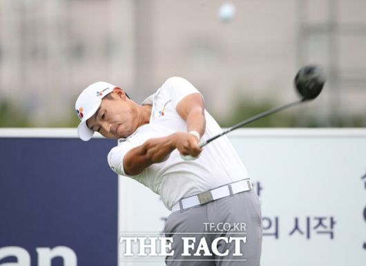 2006년 아마 신분으로 KPGA투어 롯데스카이힐오픈에서 정상에 올랐던 강성훈은 6년 만에 복귀한다./KPGA