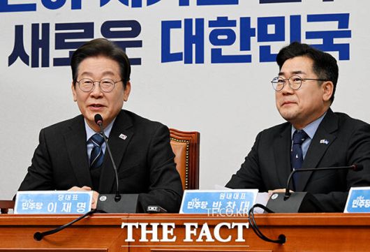 이 전 대표는 지난 9일 국회에서 열린 마지막 최고위원회의에서 "우리가 지금 겪는 어려움도 국민들이 과거 역경을 이겨낸 위대한 DNA로 빠르게 이겨낼 것으로 믿는다. 저도 함께하겠다"고 강조했다. /배정한 기자