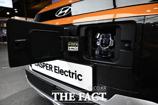 기아는 1분기 전기차를 총 1만1800대 판매해 전년 동기 대비 87.9% 증가했고, 현대차도 1만1359대를 판매하며 64.5% 늘었다. 캐스퍼 일렉트릭. / 장윤석 기자