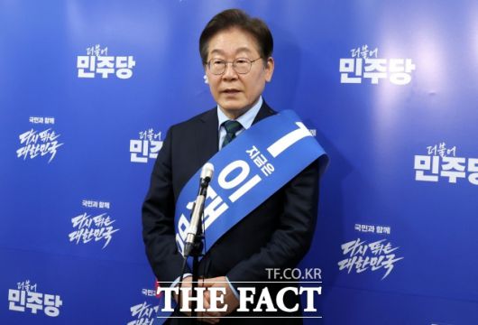 마지막 주자인 이재명 후보는 경북 안동 출신인 점을 강조하며 자신을 '영남의 큰 아들'로 소개했다. /뉴시스