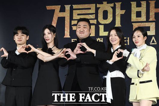 과연 마동석(가운데)이 '범죄도시' 시리즈에 이어 '거룩한 밤: 데몬 헌터스'로 또 한번 천만 관객을 사로잡을 수 있을지 이목이 집중된다. /서예원 기자