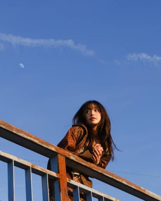 가수 츄의 미니 2집 'Only Cry in the Rain'에는 앨범명과 동명의 타이틀 곡을 포함해 총 5곡이 실렸다. /ATRP