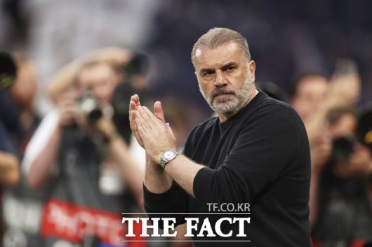 노르웨이의 보되/글림트와 UEL 4강 1차전을 승리로 이끈 토트넘의 안지 포스테코글루 감독. 포스테코글루 감독은 손흥민이 2차전에는 출전할 수 있을 것으로 전망했다./런던=AP.뉴시스